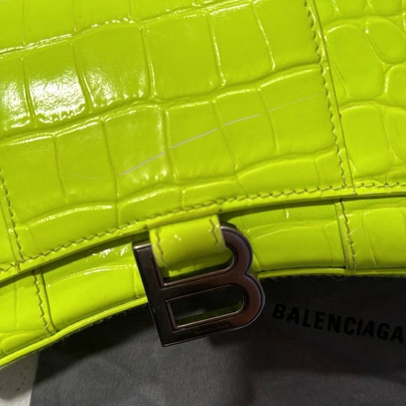 Balenciaga neon green crocodile wallet on a chain - Picture 4 of 5